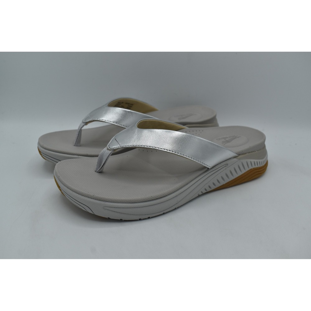 Dansko Womens 38 Rosemary Metallic Silver Leather Thong Flip Flop Sandals Shoes